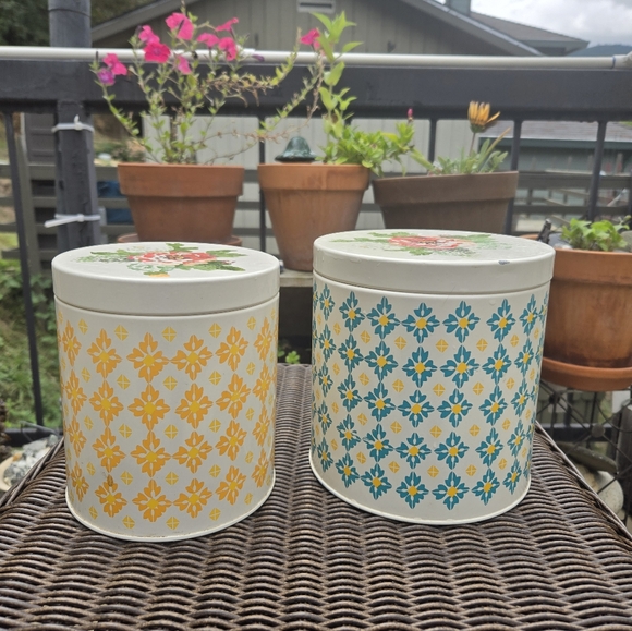 Pioneer Woman 2 Tin Canister Set - Picture 1 of 10